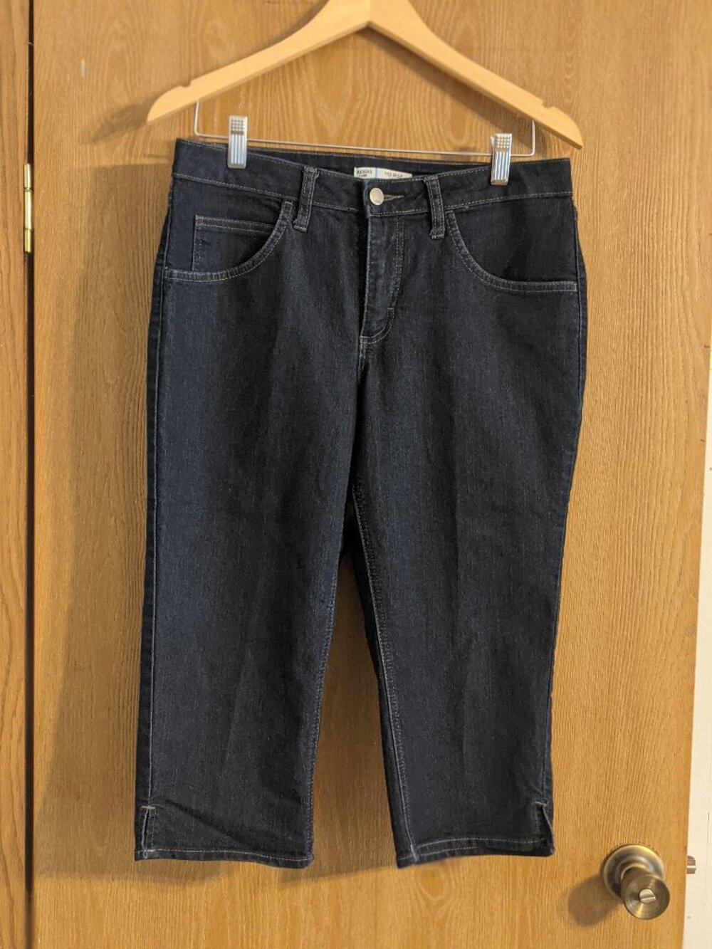 Riders by Lee Mid Rise Dark Wash Capri Jeans
